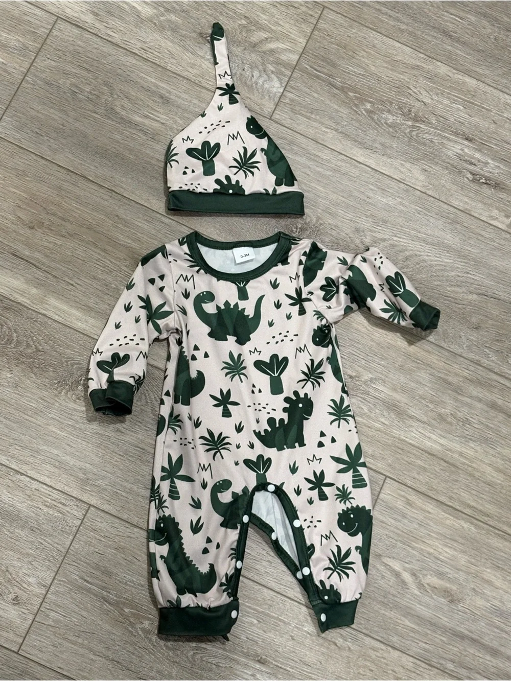 NWOT KIMI BEAR | Green Dino Print Romper & Hat Set